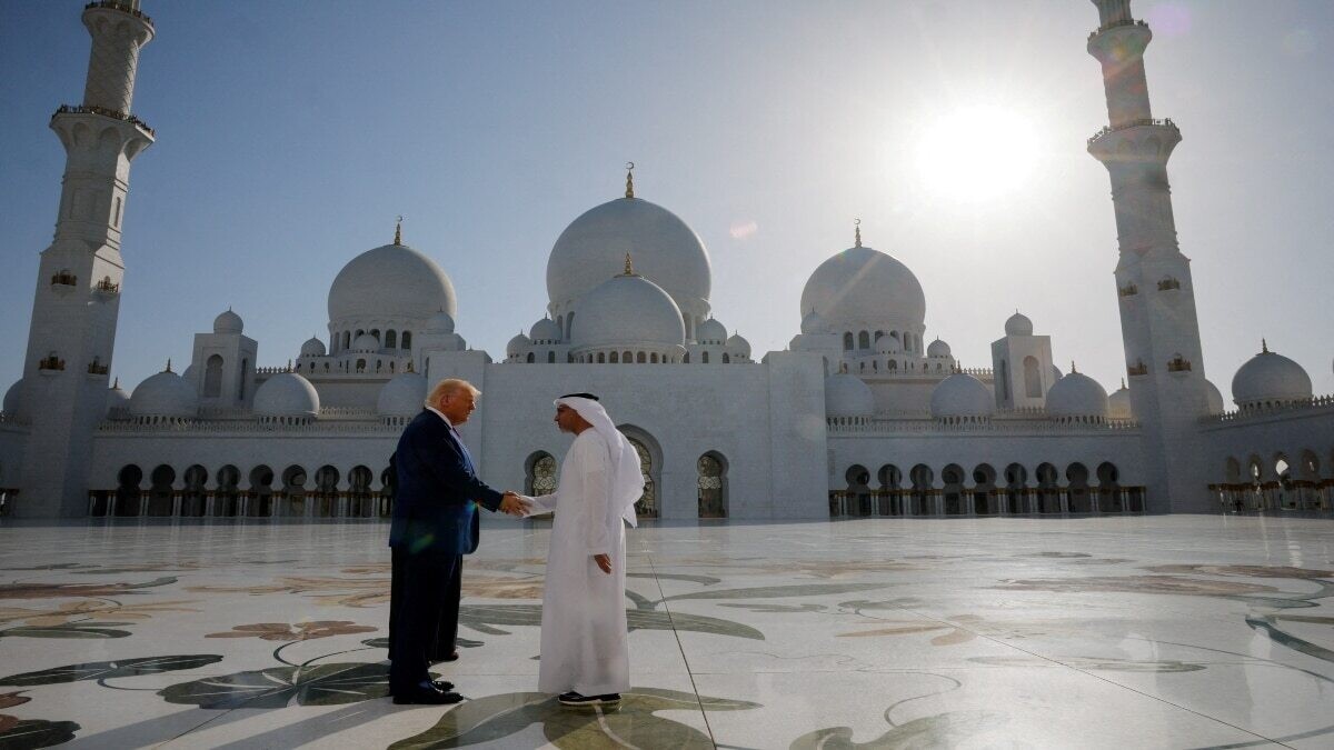Trump inks AI deal with UAE for 'largest' data centre outside US ...