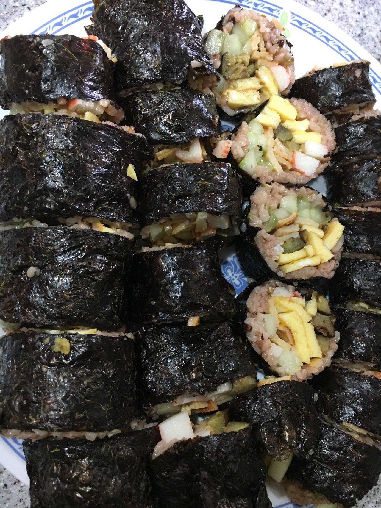 블라인드 | 여행·먹방: 김발