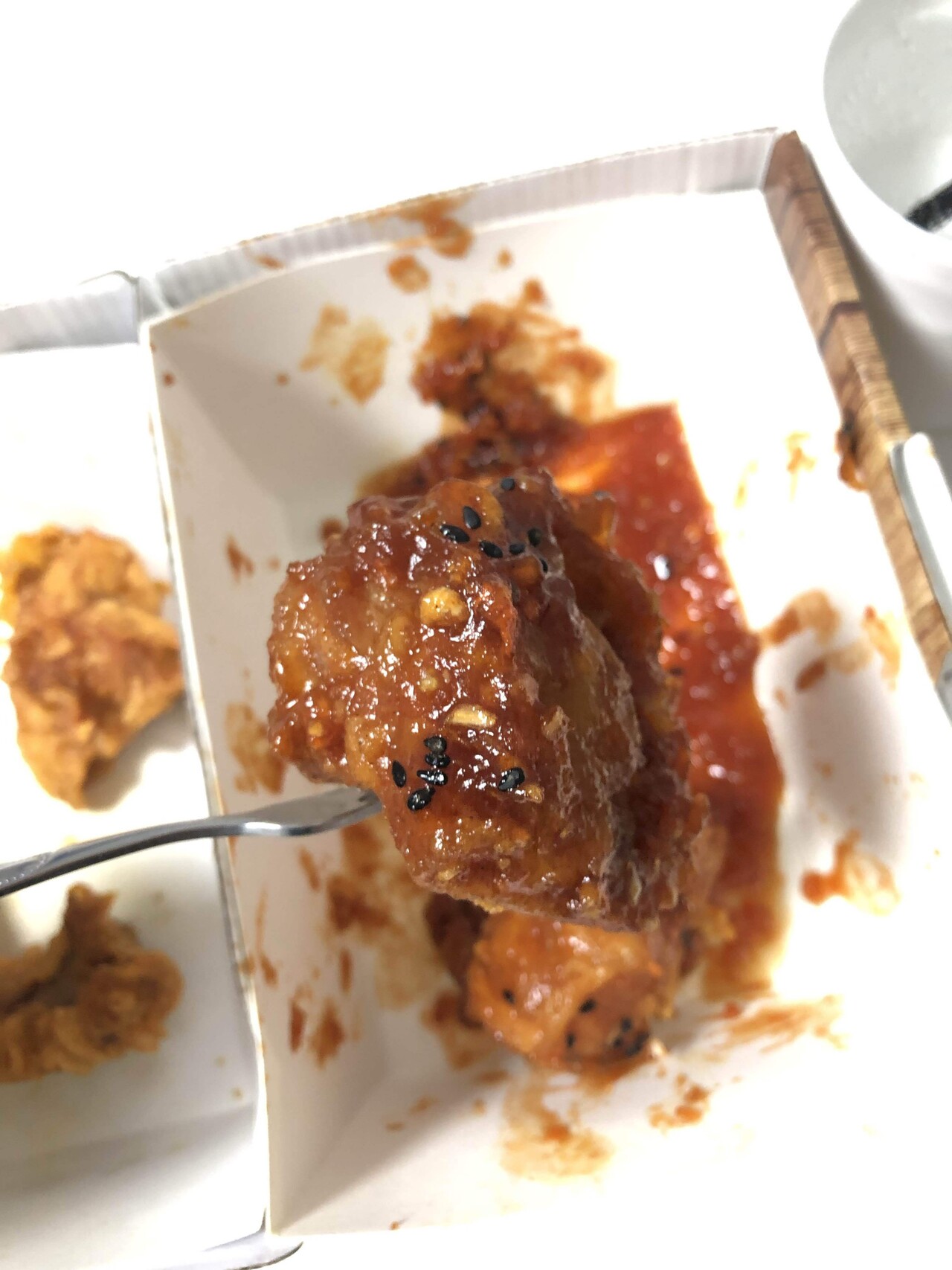 블라인드 | 헬스·다이어트: 동생이 어제 저녁에 치킨 먹고 나먹으라고 남겨놨어.....😓 블라인드 | 헬스·다이어트: 동생이 어제 저녁에 치킨 먹고 나먹으라고 남겨놨어.....😓