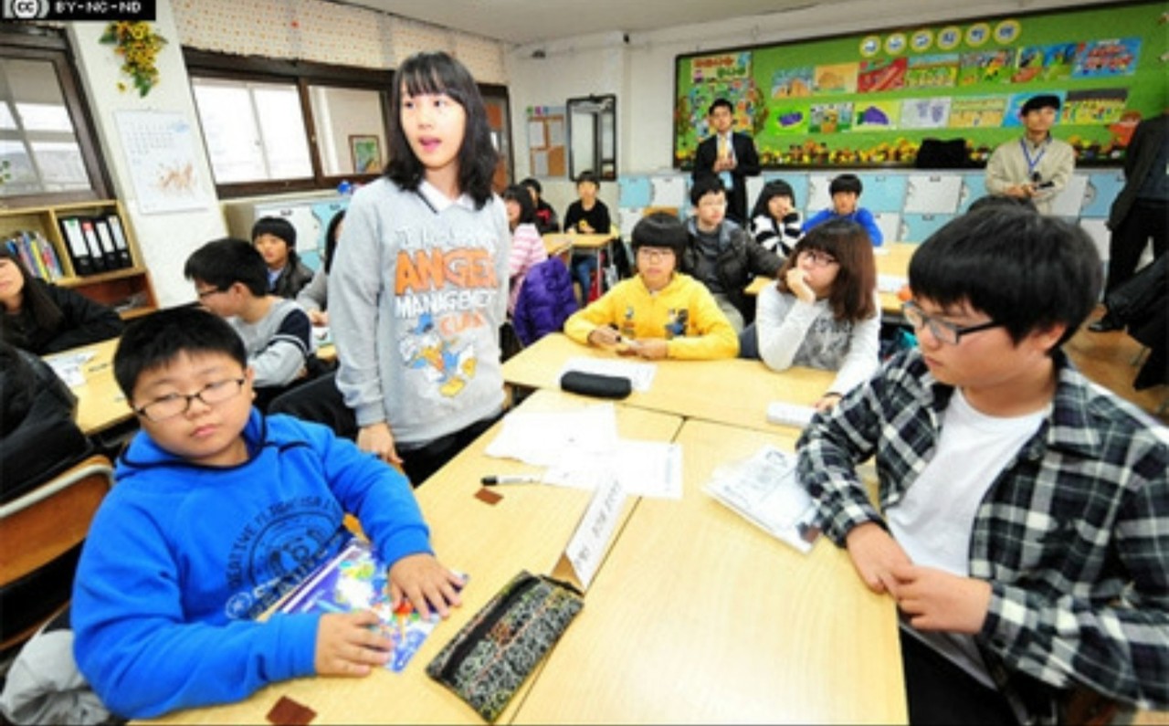 블라인드 | 블라블라: 1970년대~2010년대생 학교 교실 변화.jpg