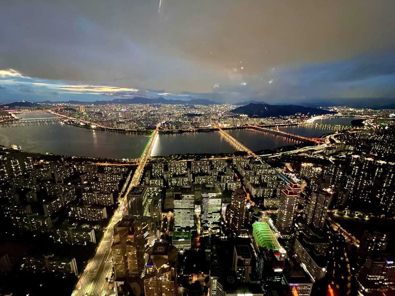 블라인드 | 블라블라: 시그니엘 야경