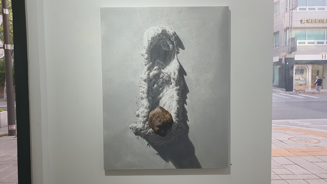 짬 내서 갤러리 방문하는 게 소소한 힘이 되는 거 같다.