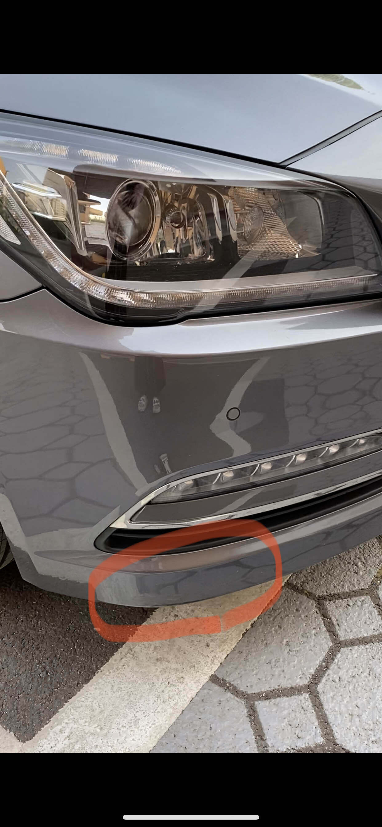 차 긁힌것좀..봐줘여