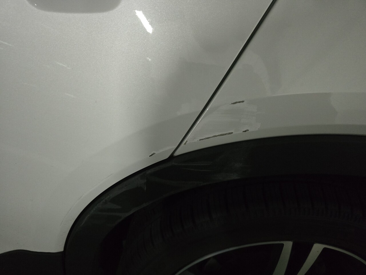 자동차 긁힘의 복원 및 예방, 실용적인 솔루션