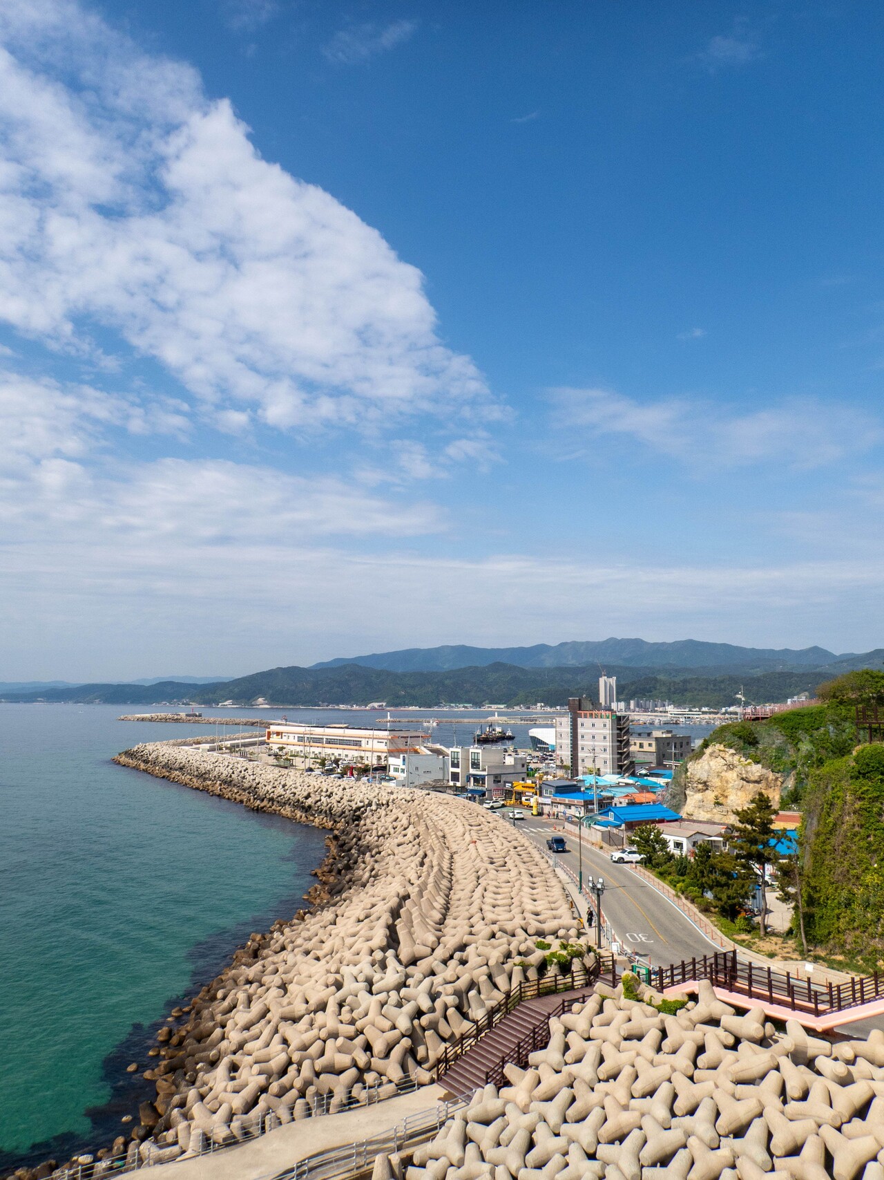 블라인드 | 여행·먹방: 무계획 울진 여행을 다녀왔어. 🦀