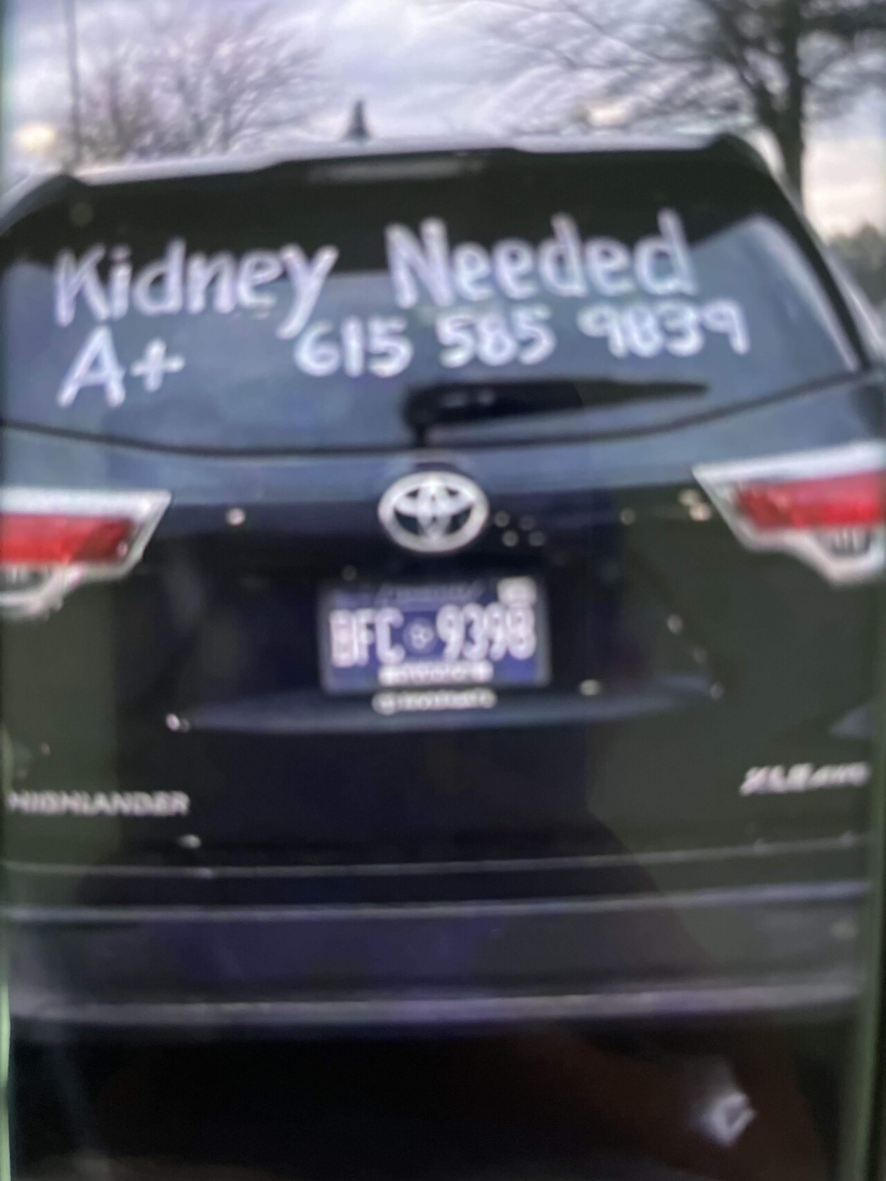 Handwrite On Car Window How to write erasable text on car back windshield(check image)? | Misc ...