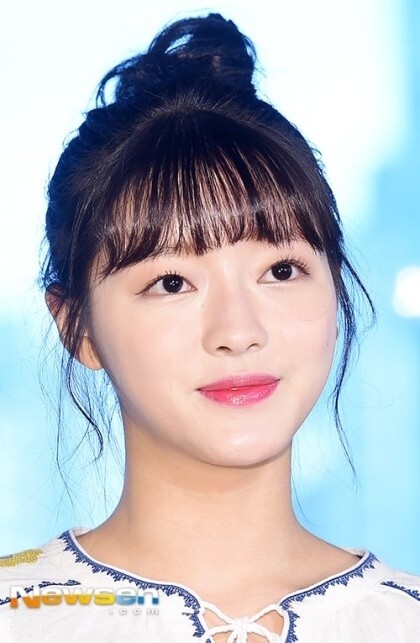 블라인드 | 패션·뷰티: 오마이걸 유아 얼굴 뭐한 걸까?